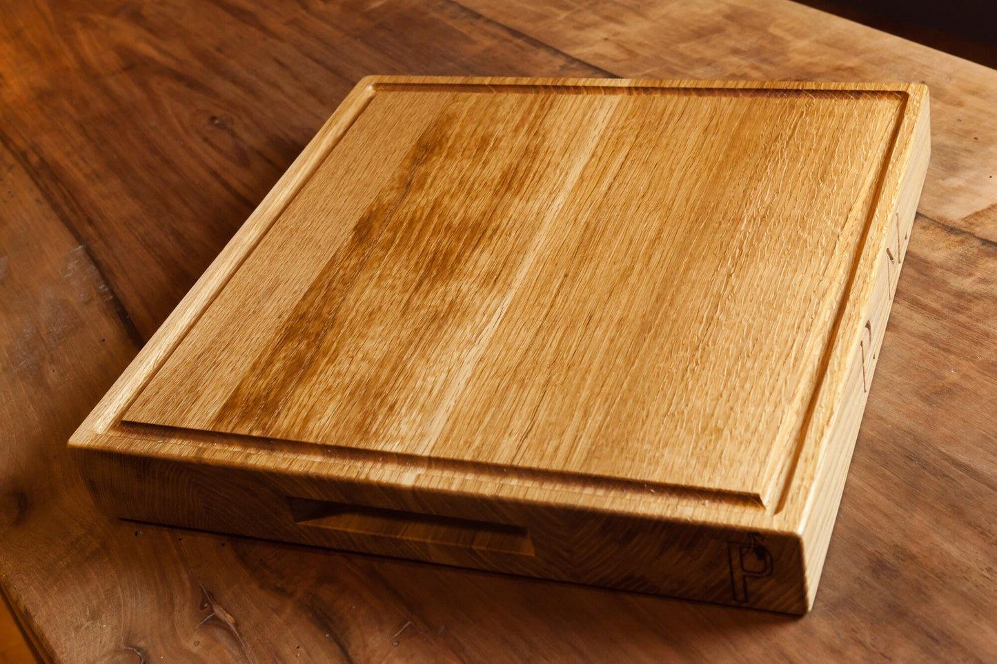 Customisable serving board